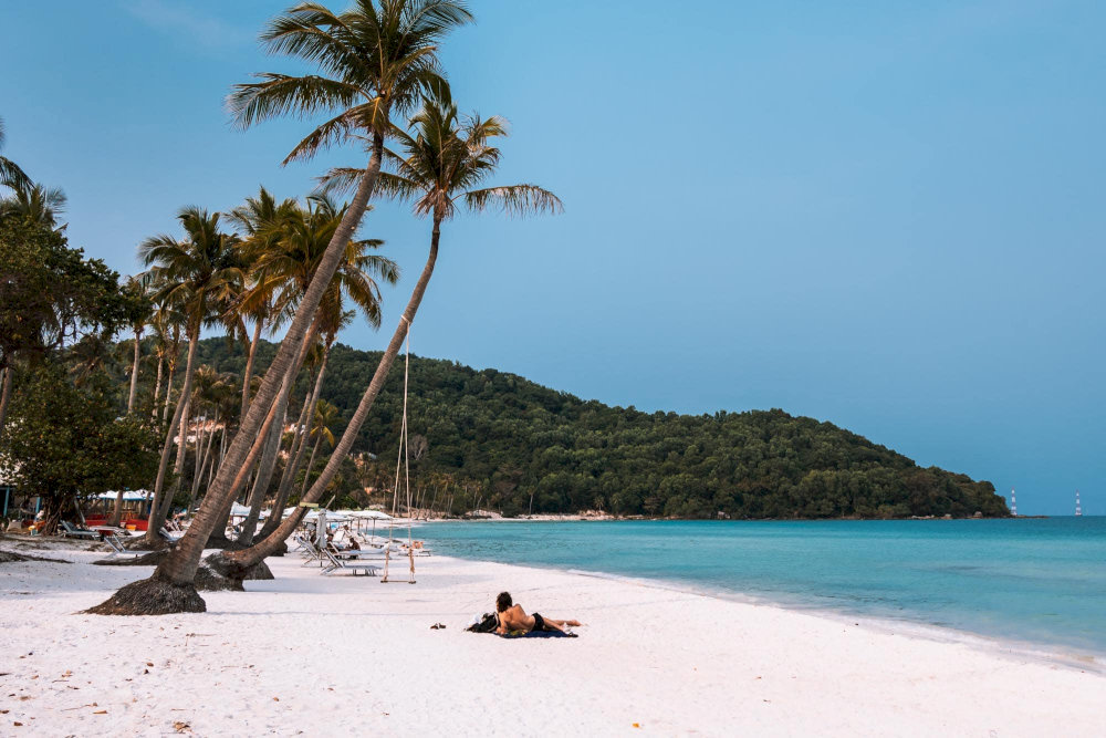 Thanks to its sheltered location and clear waters, Khem Beach is an ideal place for safe year-round swimming and sunbathing 